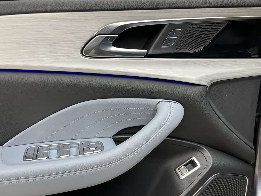 HongQi H5 PHEV 2025 #15 HongQi H5 PHEV 2025 car image #15