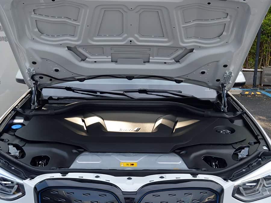 BMW iX3 2022 car image #15