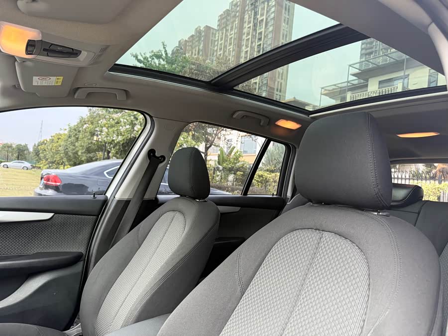 BMW 2 Series Gran Tourer 2016 immagine di auto #15