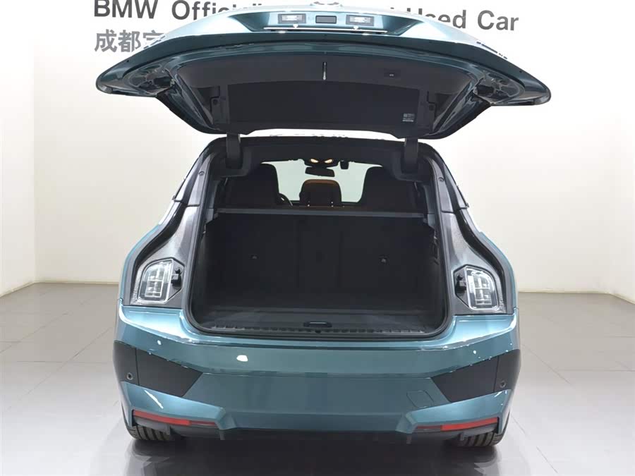 BMW iX 2023 car image #15