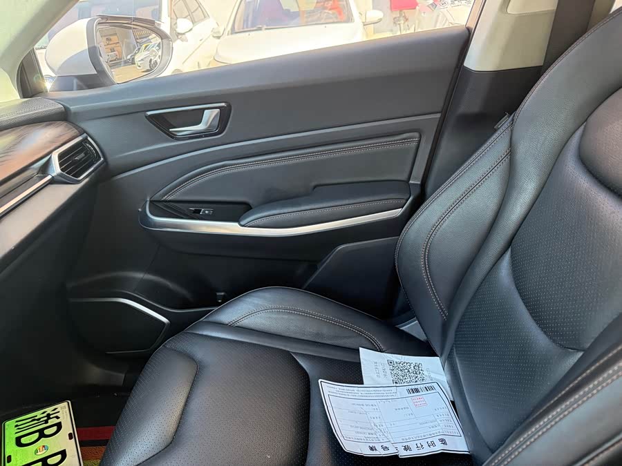 HongQi E-HS3 2019 car image #15