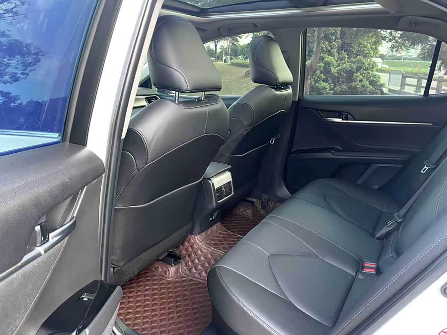 Toyota Camry 2018 car image #15