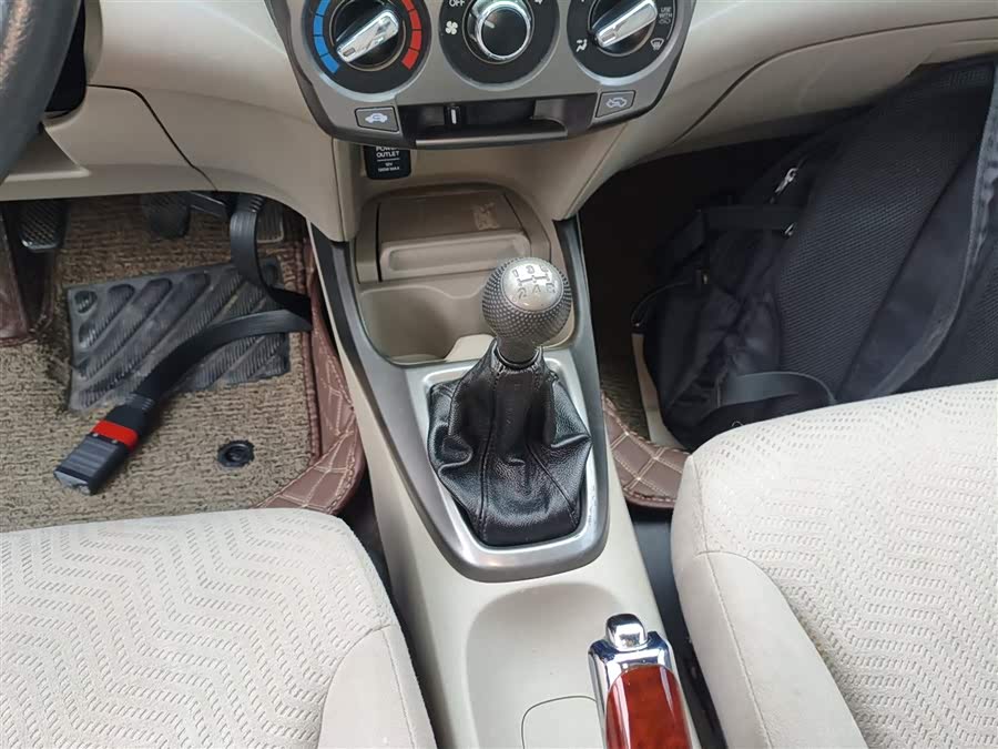 Honda City Classic 2014 #15 Honda City Classic 2014 car image #15