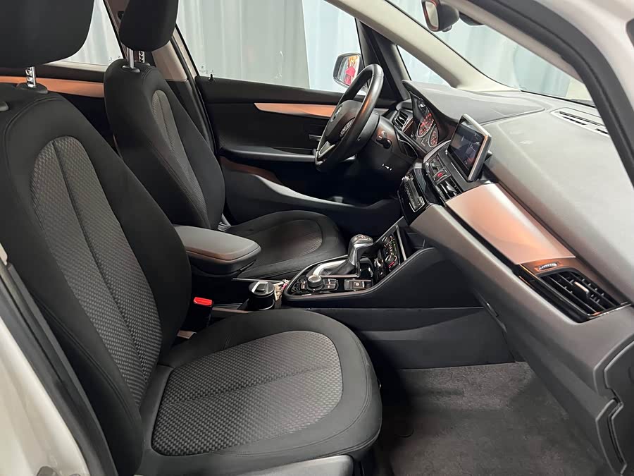 BMW 2 Series Tourer 2018 #15 BMW 2 Series Tourer 2018 car image #15