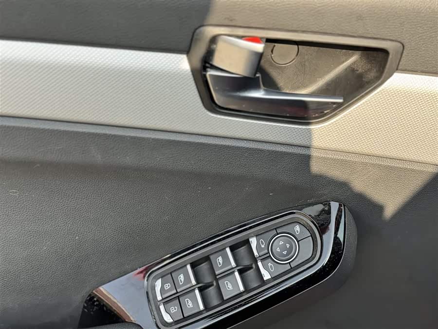 哪吒汽车 哪吒N01 2020 汽车图片 #15