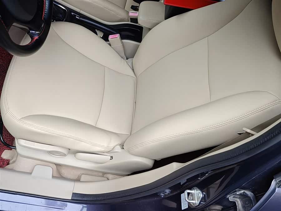 Suzuki Ciaz 2016 immagine di auto #15