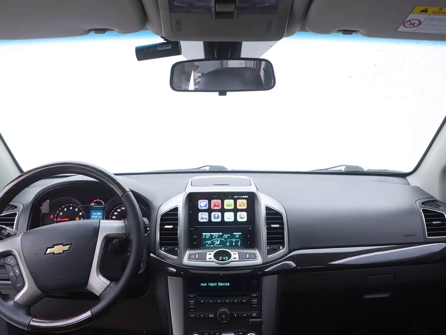 Chevrolet Captiva 2017 car image #15