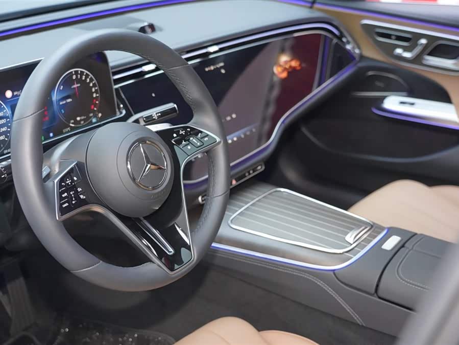 Mercedes-Benz E Class New Energy 2025 car image #15