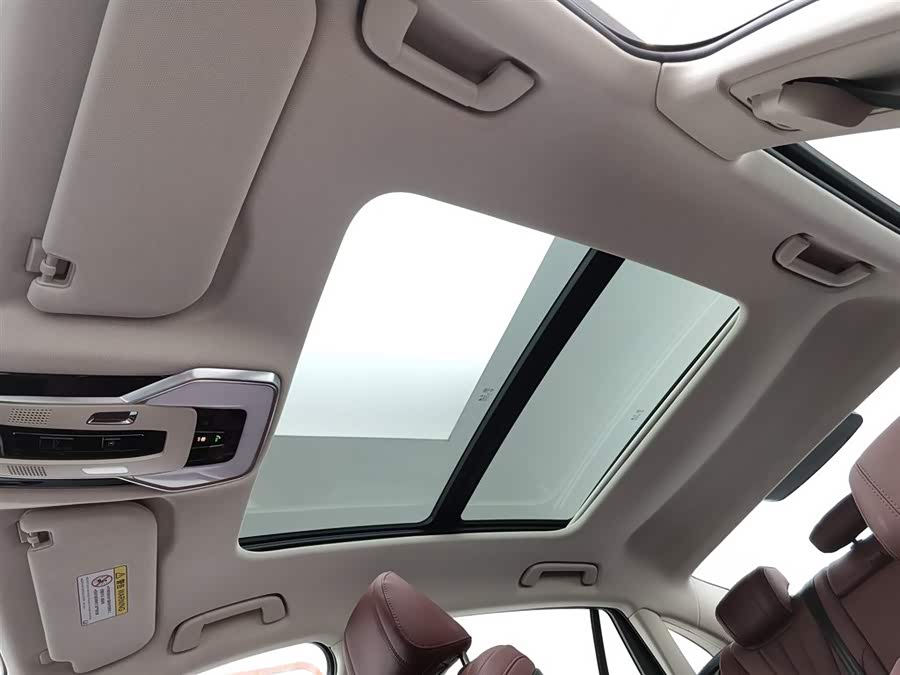 HongQi H5 PHEV 2025 #15 HongQi H5 PHEV 2025 car image #15