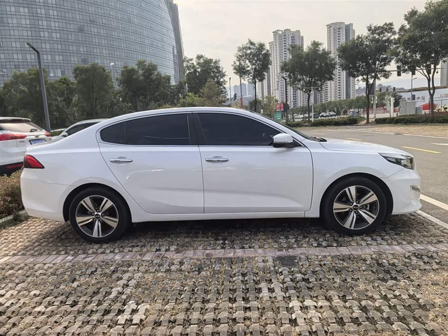 Kia K5 2019 imagen de coche #15