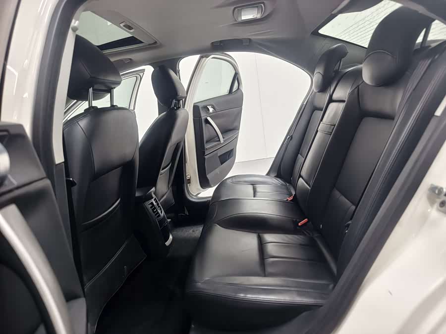 Roewe 550 2013 изображение автомобиля #15