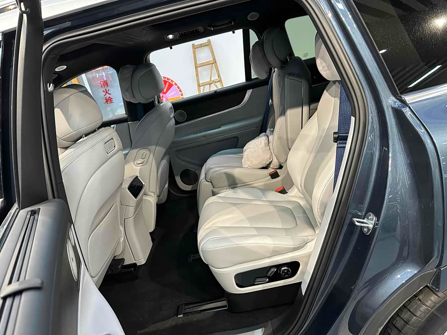 2024 car image #15
