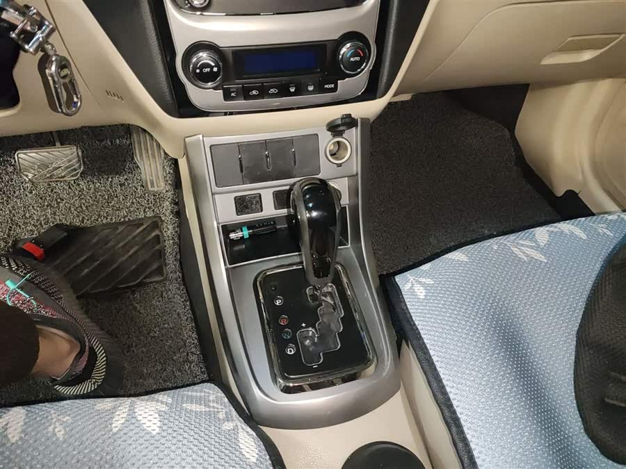 GEELY Emgrand Classic 2014 imagem de carro #15