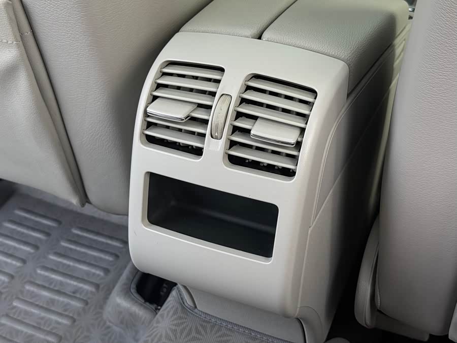 Mercedes-Benz GLK Class (Imported) 2010 car image #15