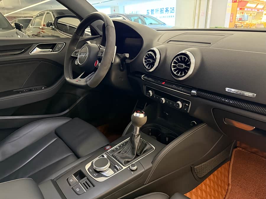 Audi RS 3 2018 car image #15