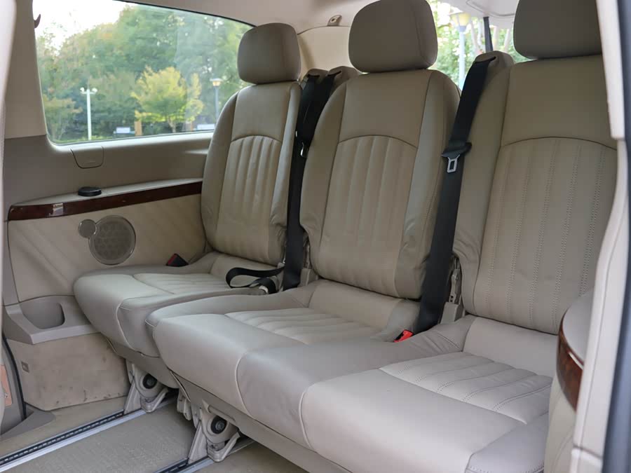 奔驰 唯雅诺 2011 汽车图片 #15