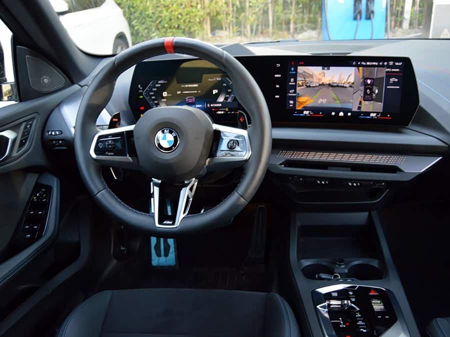 BMW M235L #15 BMW M235L car image #15