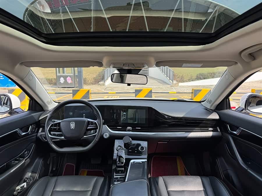 2022 car image #15