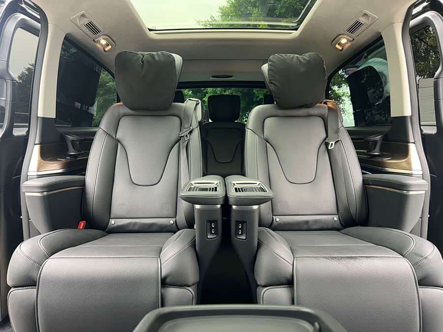 Mercedes-Benz V Class 2022 #15 Mercedes-Benz V Class 2022 car image #15