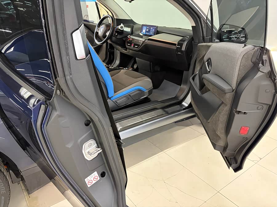 BMW i3 (Imported) 2018 #15 BMW i3 (Imported) 2018 صورة سيارة #15