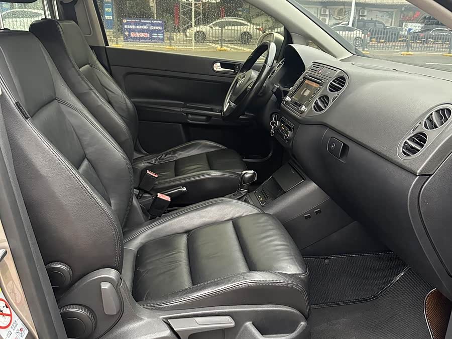 Volkswagen Golf (Imported) 2013 изображение автомобиля #15