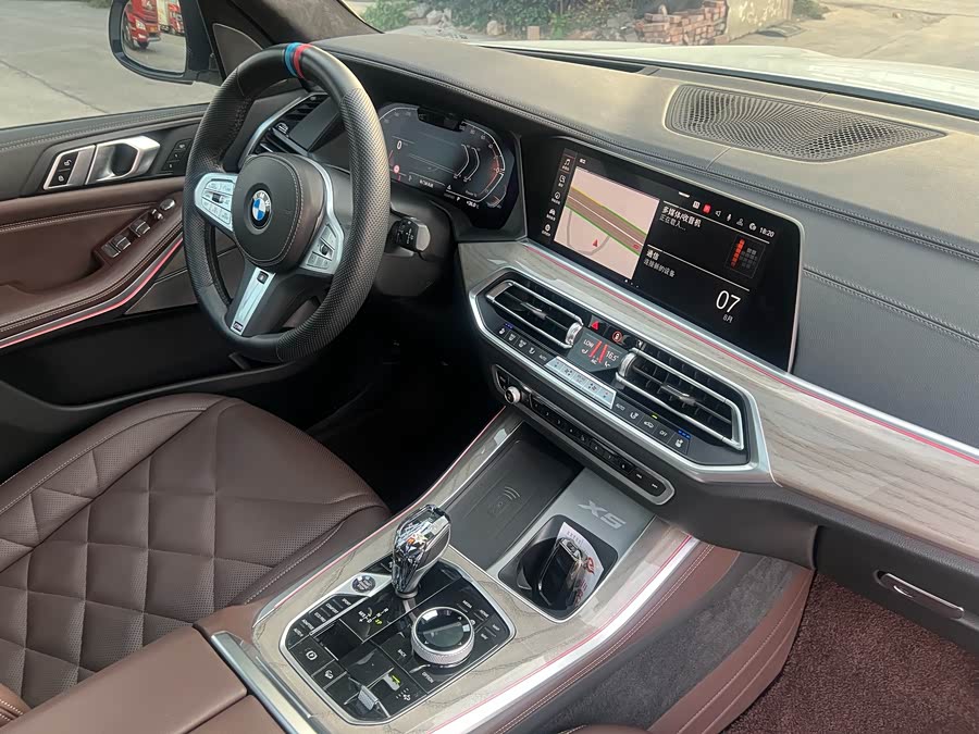 BMW X5 2022 car image #15