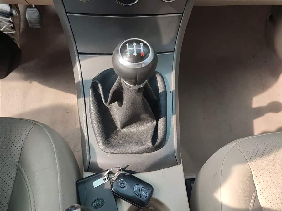 BYD L3 2014 car image #15