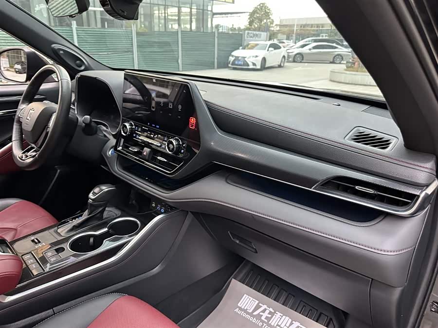 Toyota Crown Kluger 2022 car image #15