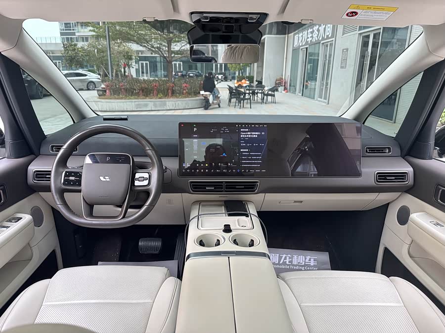 理想汽车 理想MEGA 2024 汽车图片 #15