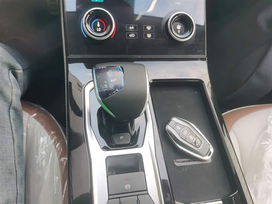 Jetour X70 C-DM 2025 #15 Jetour X70 C-DM 2025 car image #15