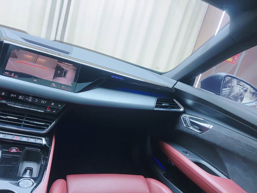 Audi e-tron GT 2024 car image #15