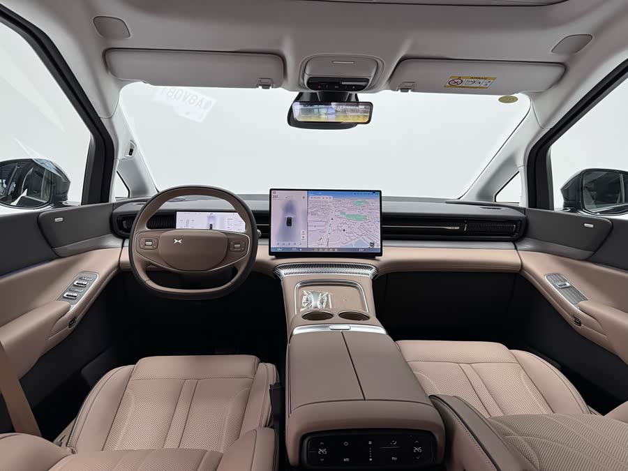 Xpeng X9 2025 imagem de carro #15