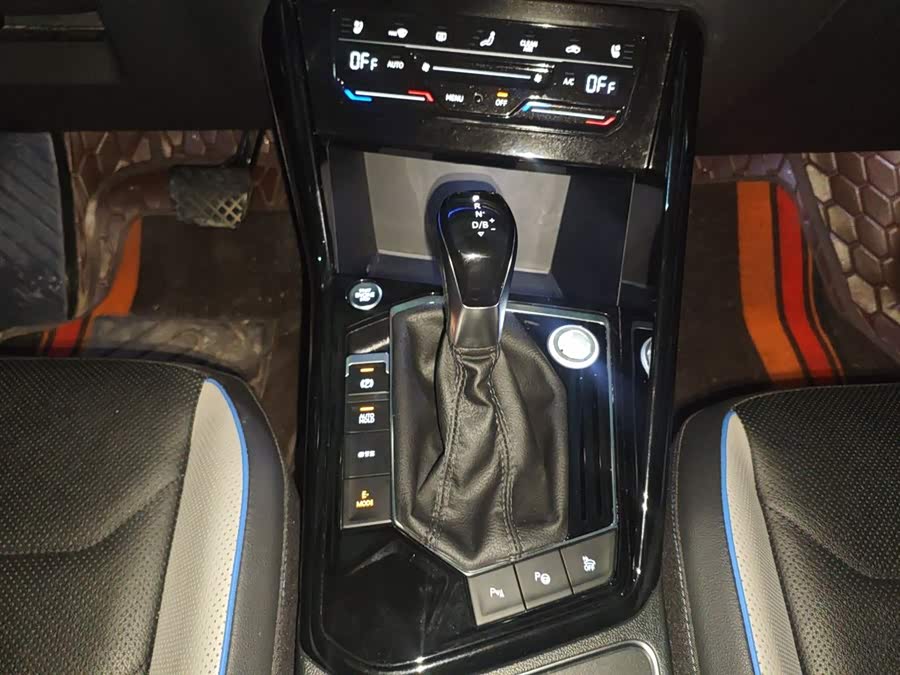 Volkswagen Tayron GTE 2020 #15 Volkswagen Tayron GTE 2020 car image #15