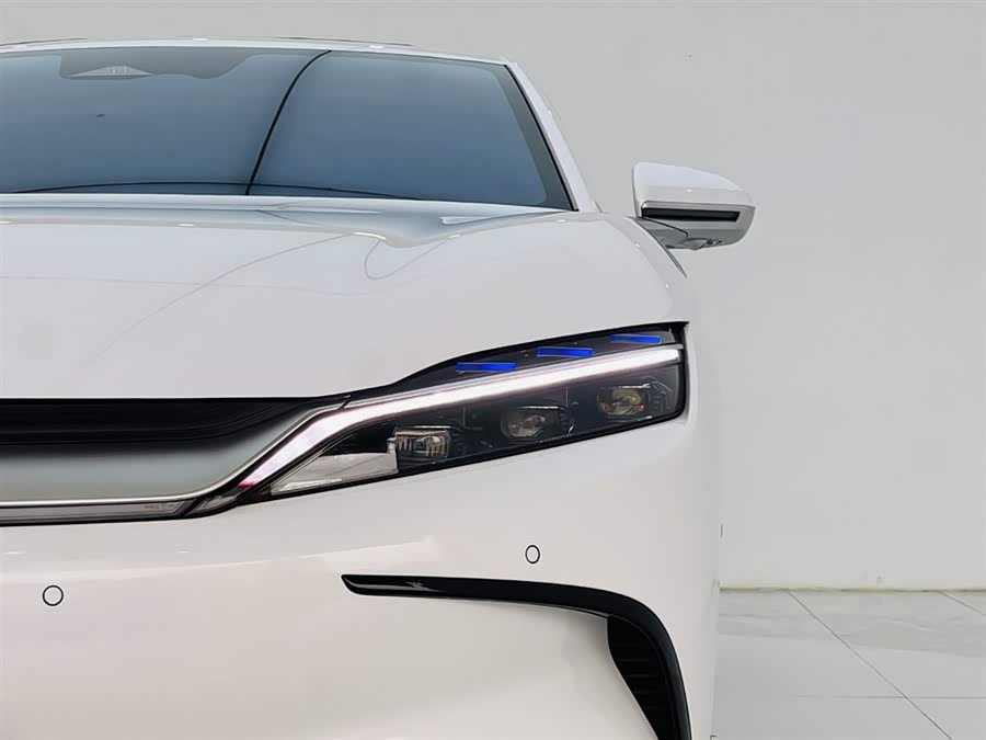 BYD Han 2022 immagine di auto #15