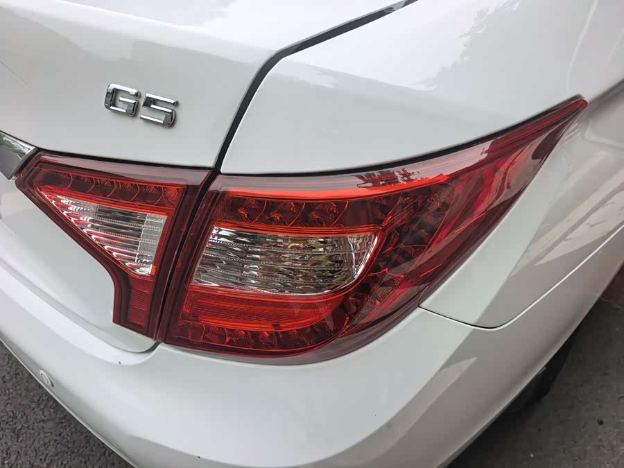 BYD G5 2015 immagine di auto #15