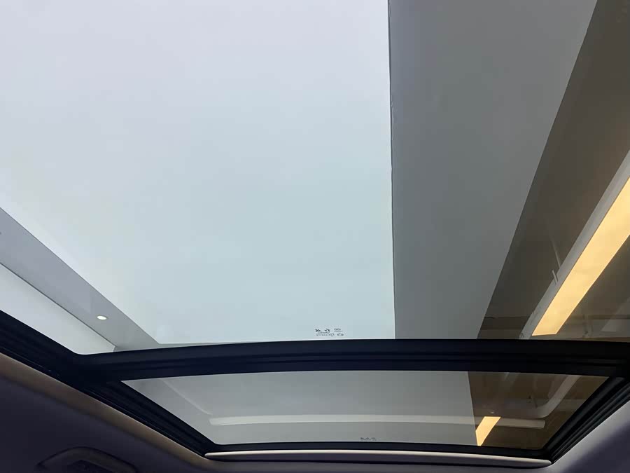 HongQi HS3 PHEV 2024 #15 HongQi HS3 PHEV 2024 car image #15