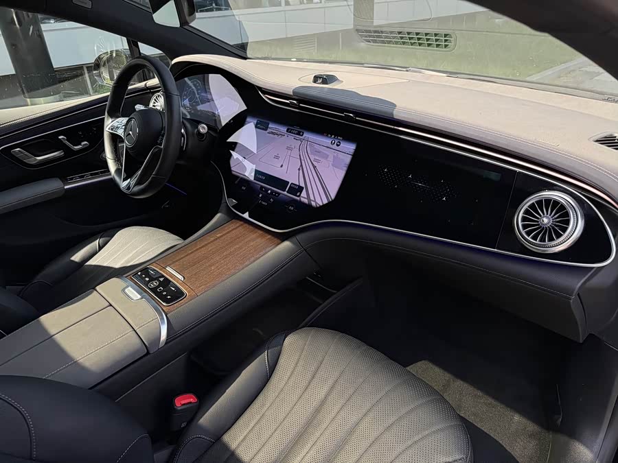 Mercedes-Benz EQS Class 2024 #15 Mercedes-Benz EQS Class 2024 car image #15