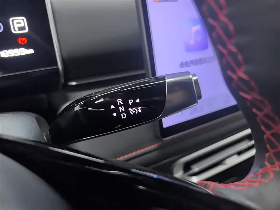 哪吒汽车 哪吒X 2023 汽车图片 #15