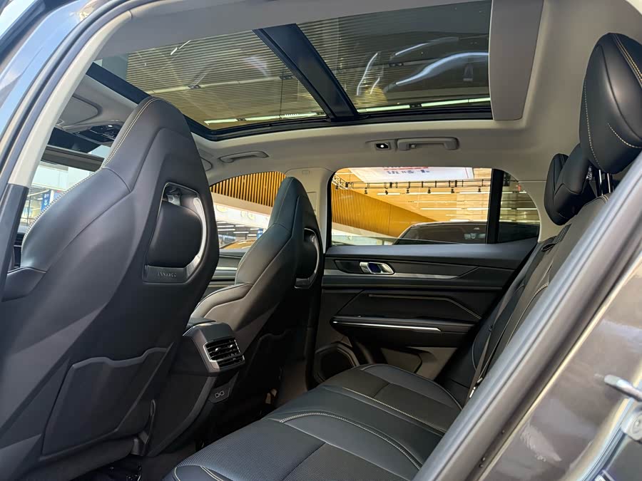 Lynk & Co 01 2023 image de voiture #15