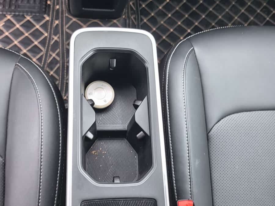 哪吒汽车 哪吒AYA 2025 汽车图片 #15