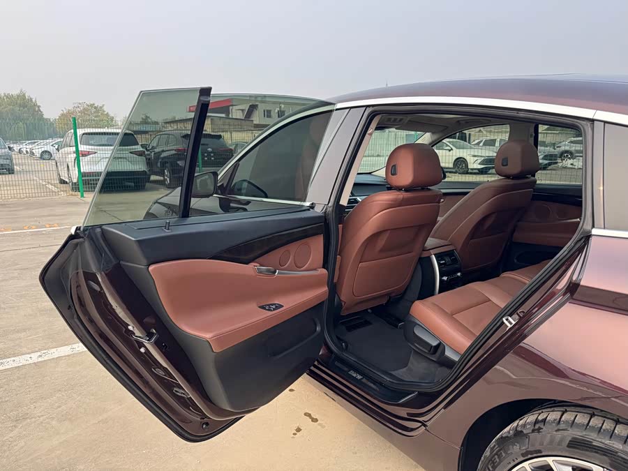 BMW 5 Series GT 2016 #15 BMW 5 Series GT 2016 immagine di auto #15