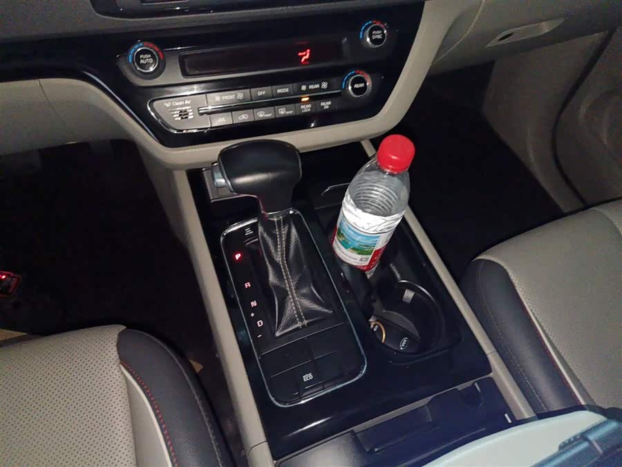 起亚 嘉华(进口) 2018 汽车图片 #15