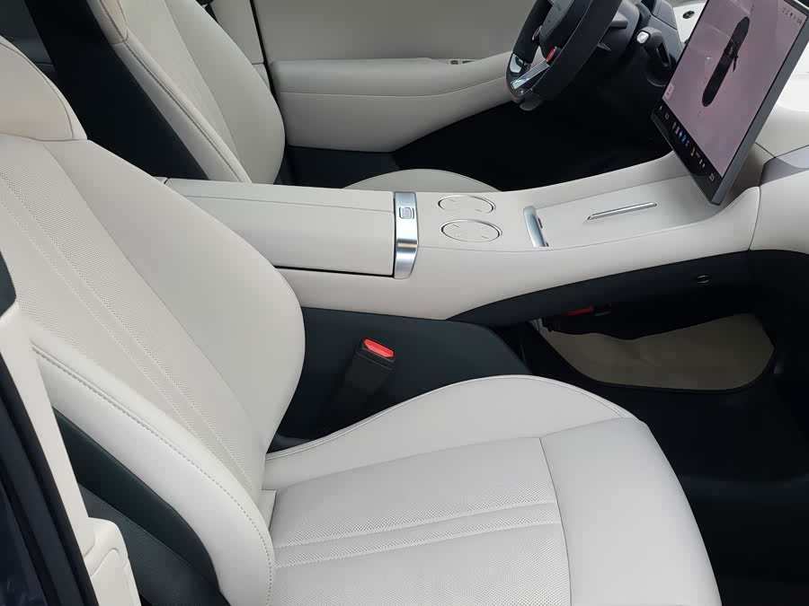 MI YU7 2025 car image #15