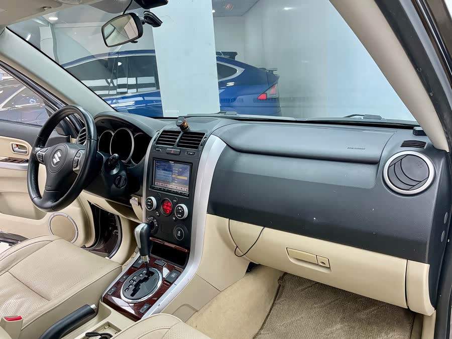 铃木 超级维特拉 2014 汽车图片 #15