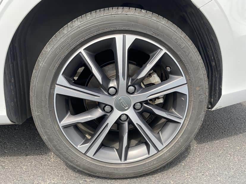 GEELY Emgrand 2022 #15 GEELY Emgrand 2022 car image #15