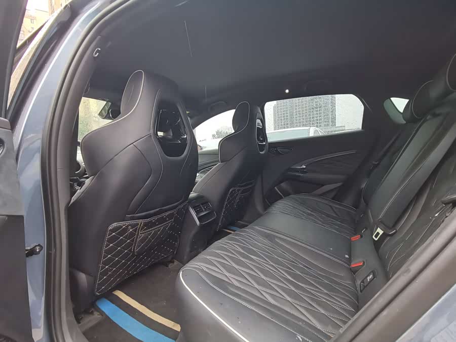 BYD Seal 2024 car image #15