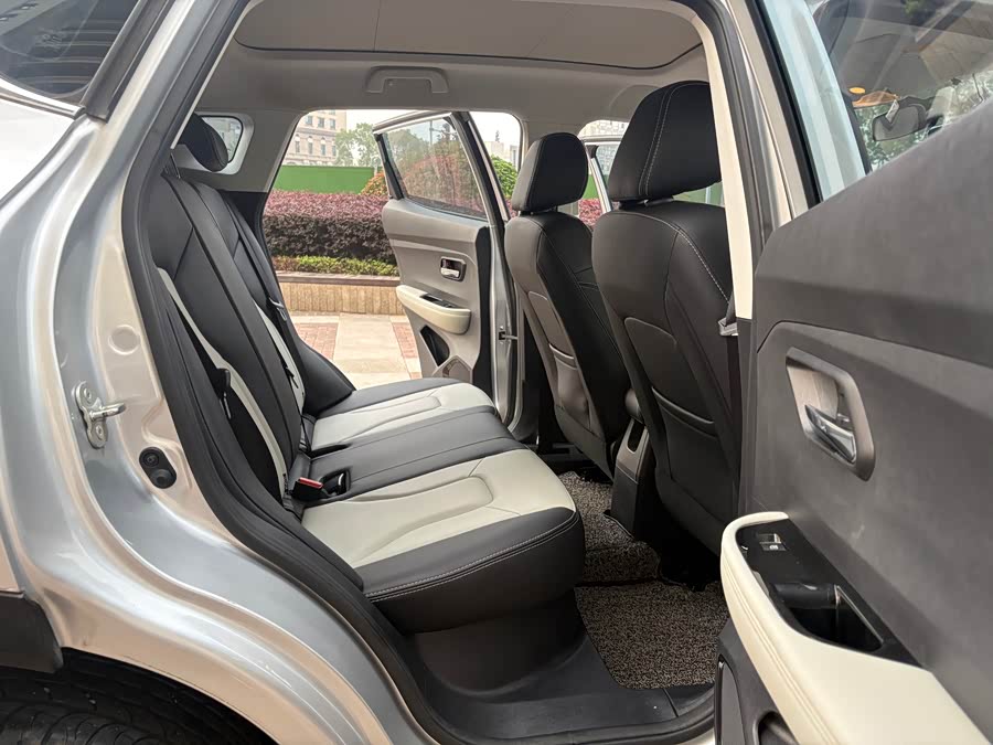 Haval H2s 2017 car image #15