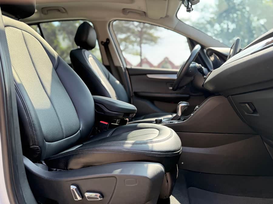 BMW 2 Series Gran Tourer 2017 car image #15