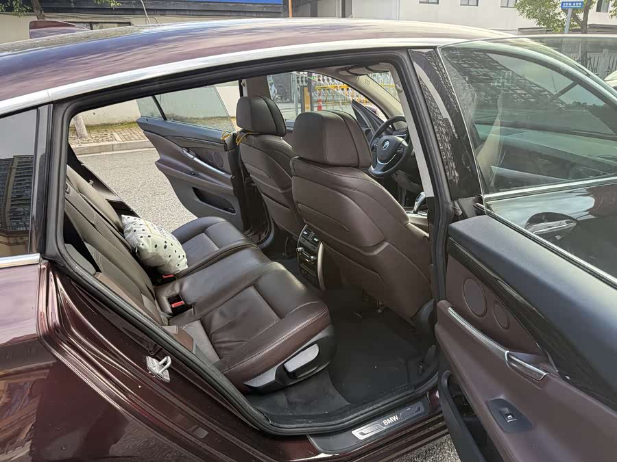 BMW 5 Series GT 2016 #15 BMW 5 Series GT 2016 immagine di auto #15