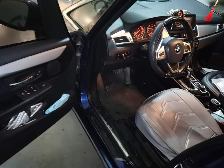 BMW 2 Series Gran Tourer 2015 car image #15